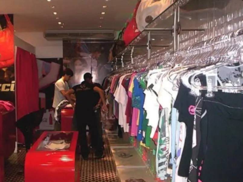 Projeto comercial para loja de roupas Coca-Cola